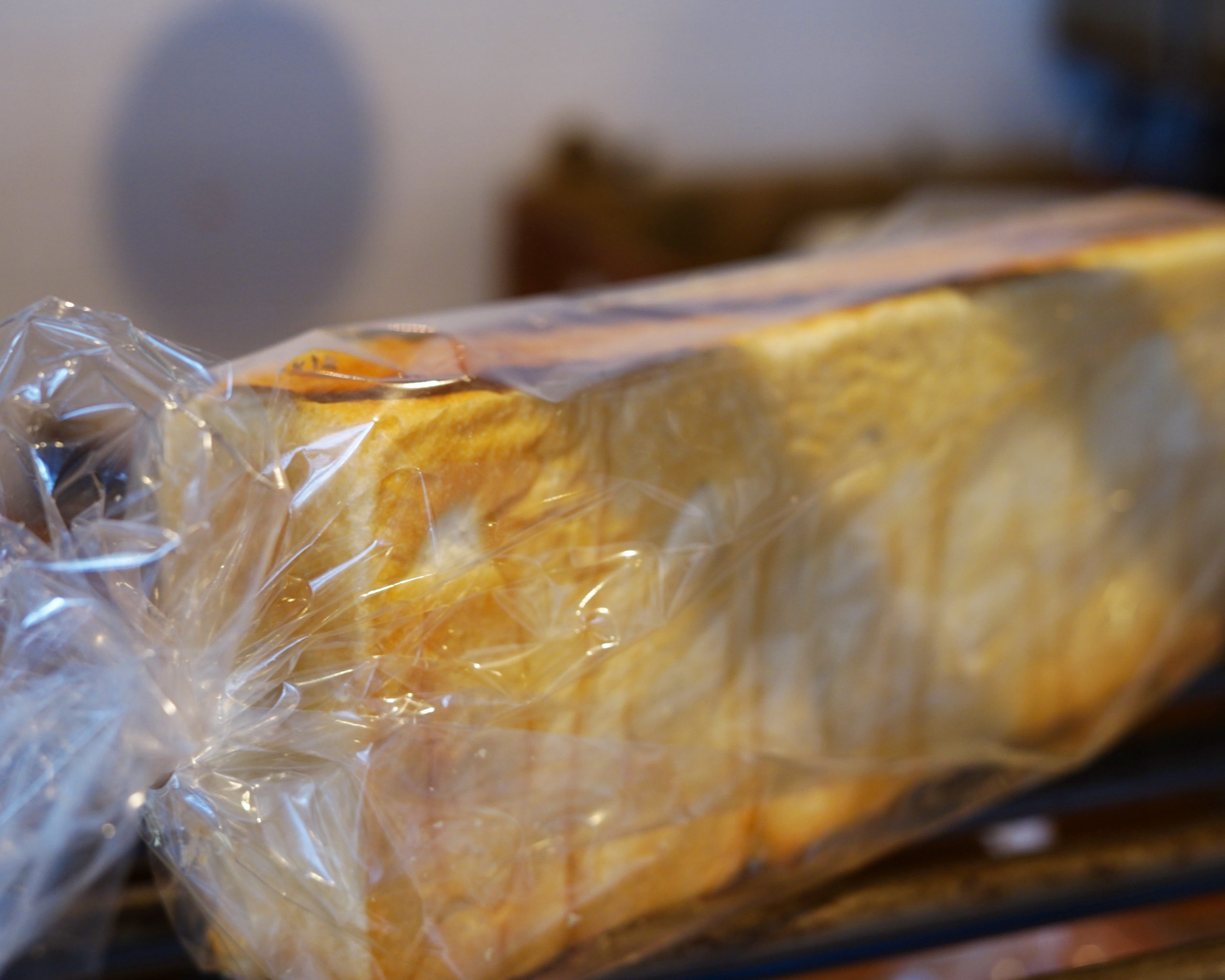YATTCAFEの細長い1.5斤食パン