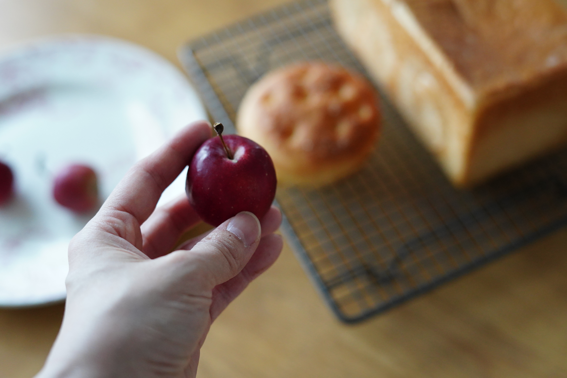テーブルフォトを撮るために使った小さなリンゴ