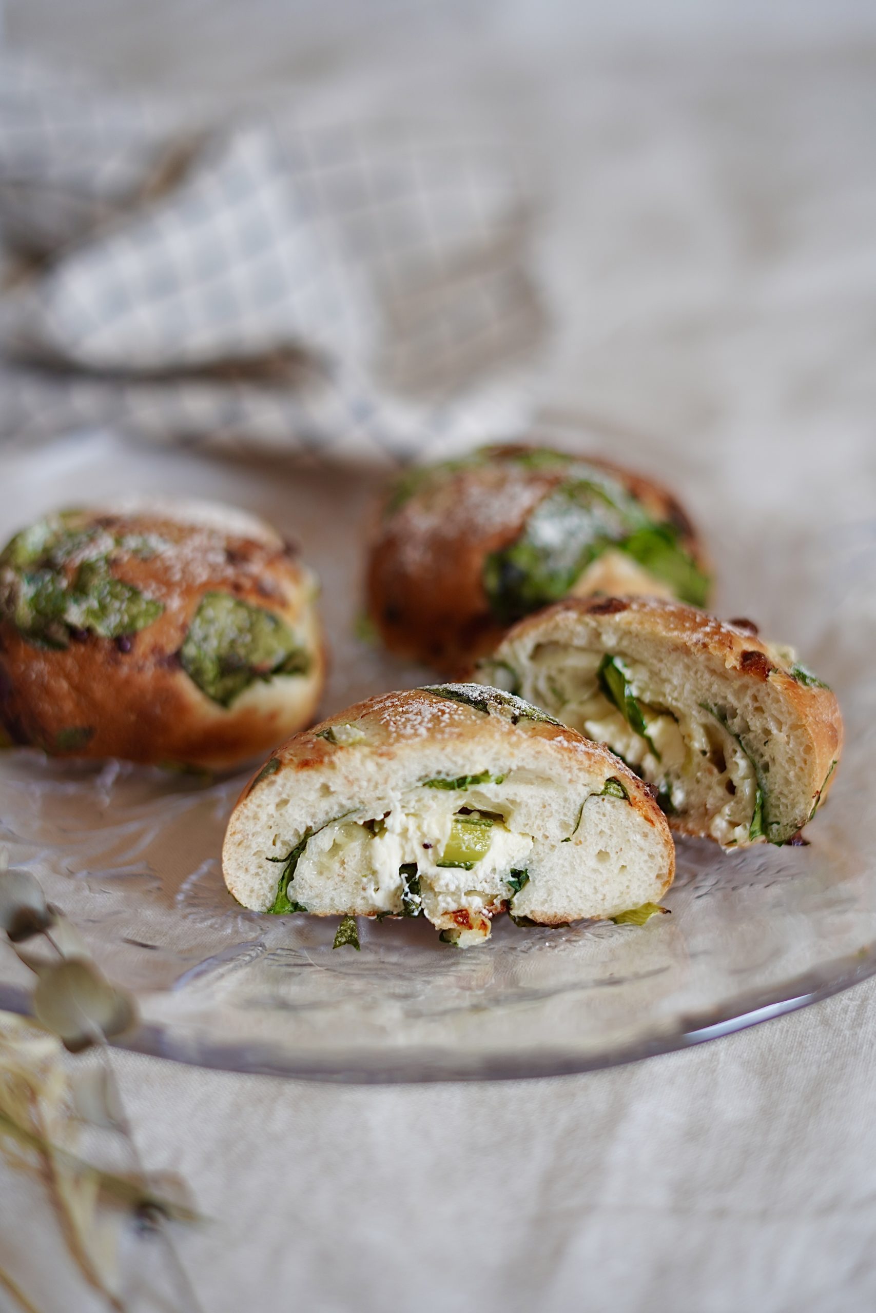 小松菜のダブルチーズブールの断面