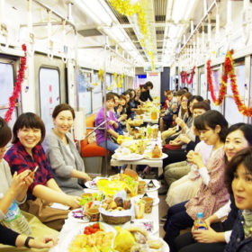 夢のパン列車：FUKURA遠足の列車の生徒さんの様子